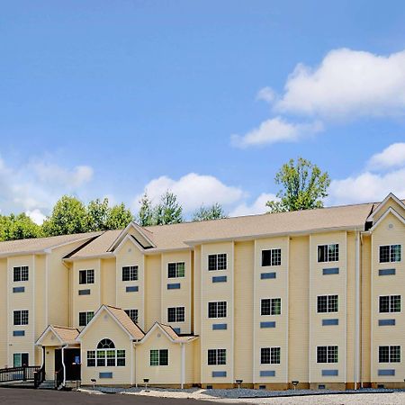 Microtel Inn & Suites By Wyndham Bryson City Exterior photo